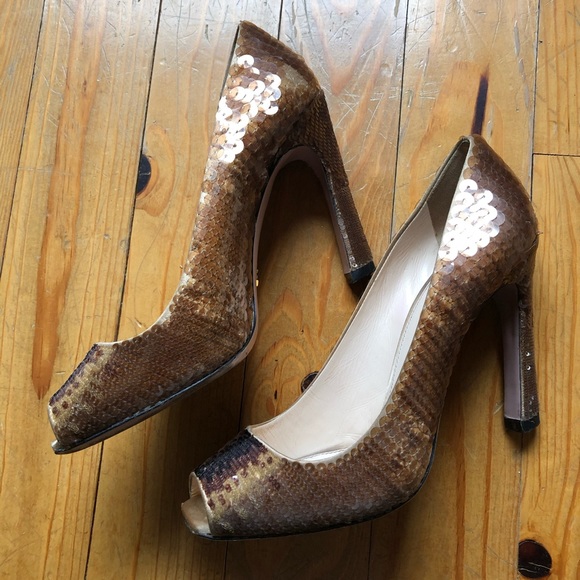 Vintage ⭐️ Gold ⭐️ Sequin Prada heels - Picture 6 of 13